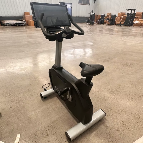 21.5 inch Touch Screen Upright Bike4