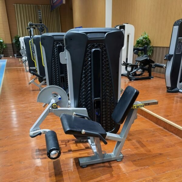 Prone Leg Curl Machine1