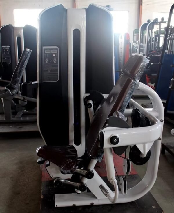 Bicep Curl Machine1
